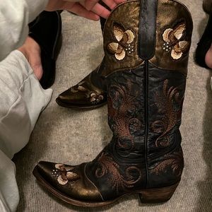 Cowgirl boots! OLD GRINGO!🩷🩷 hot deal